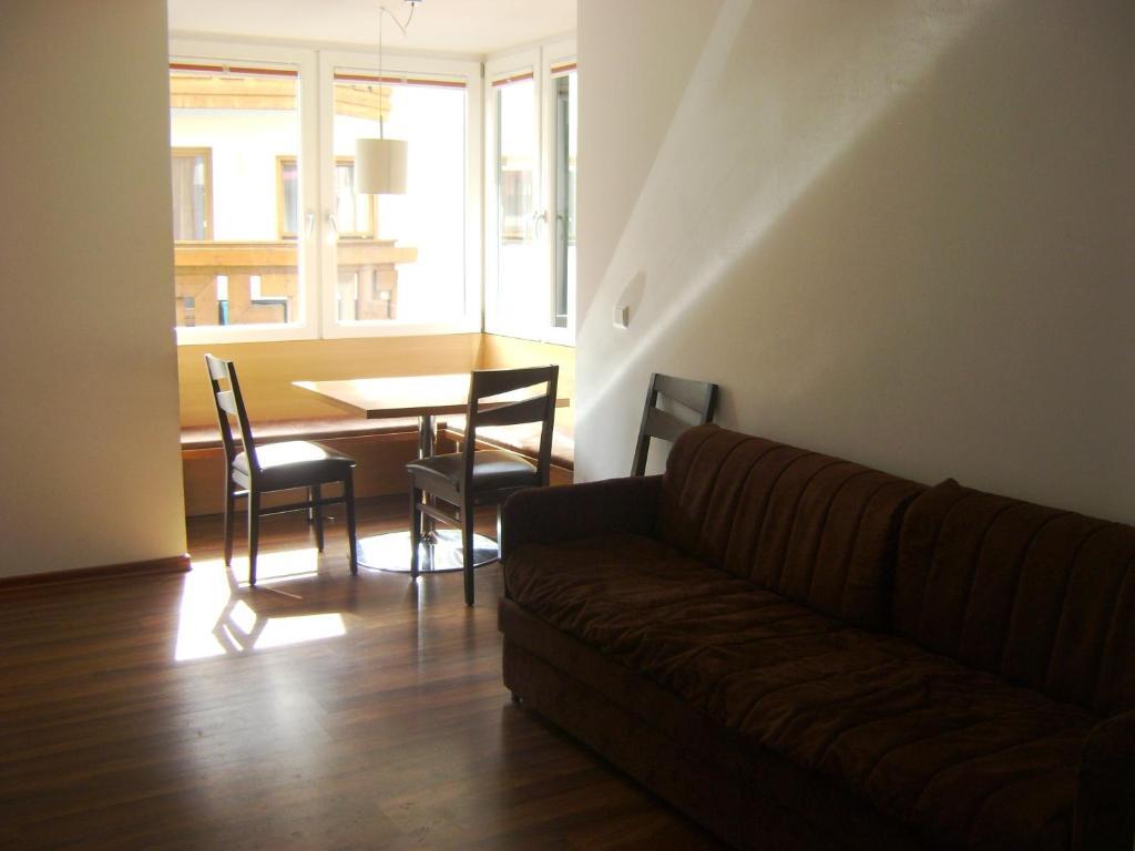 Almandin Apartments Ισγκλ Δωμάτιο φωτογραφία