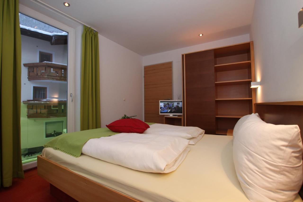 Almandin Apartments Ισγκλ Εξωτερικό φωτογραφία